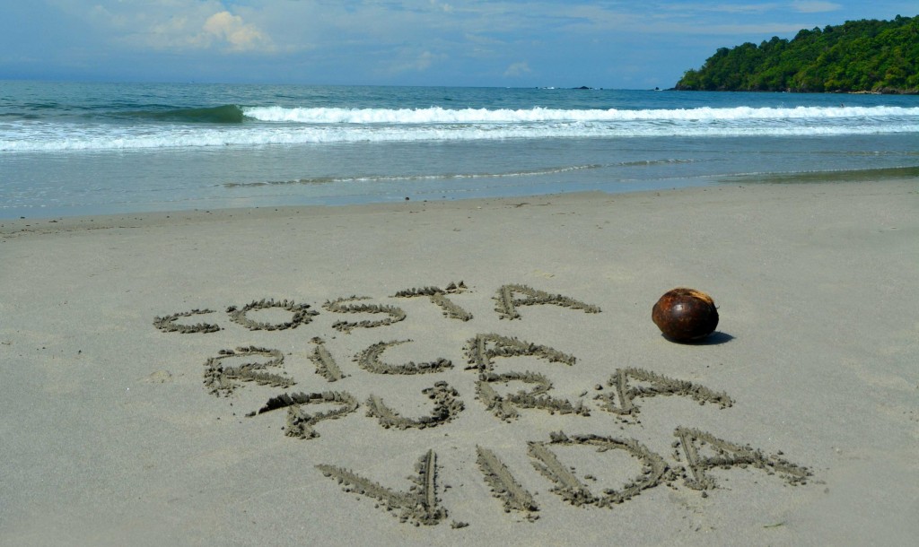 scritta-pura-vida-spiaggia-costa-rica