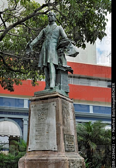 monumento-fernandez-costa-rica